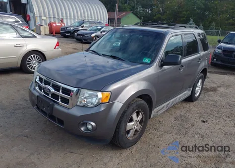 2011 Ford Escape Xlt z USA, uszkodzony, nr VIN 1FMCU9DG3BKA60225